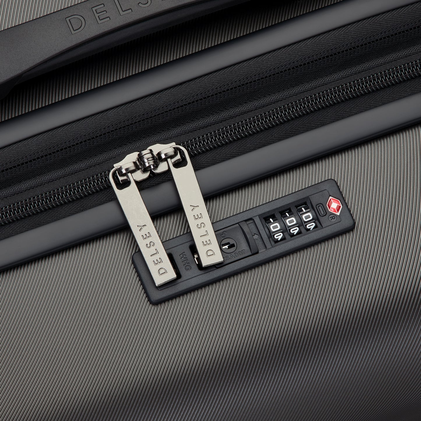 MALA MEDIA EXPANSÍVEL 68 CM 4 RODAS DUPLAS - AIR ARMOUR PRETO