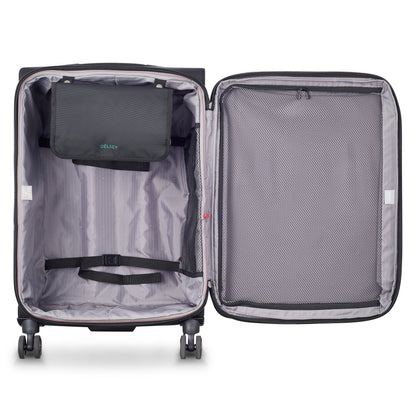 Mala média expansível preta da DELSEY com compartimentos internos organizadores, zíperes de proteção e rodas giratórias para facilitar o transporte em viagens.