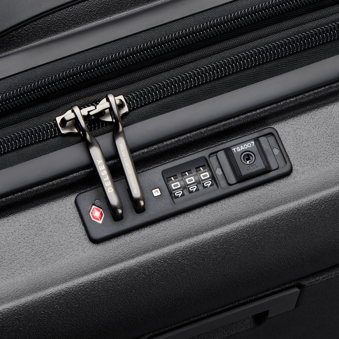 MALA BORDO EXPANSÍVEL COM PORTA NOTEBOOK - TURENNE 2.0 PRETO