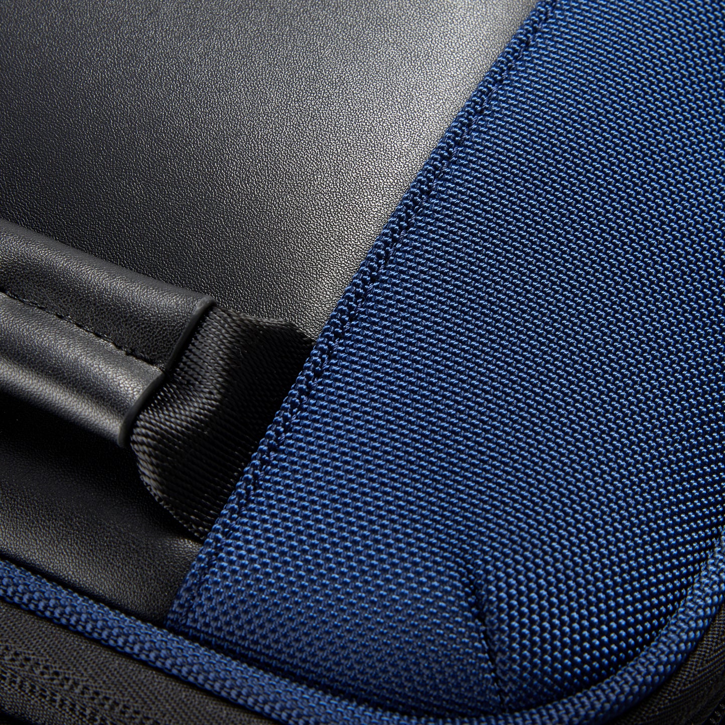 MALA BORDO EXPANSÍVEL - WAGRAM AZUL ESCURO