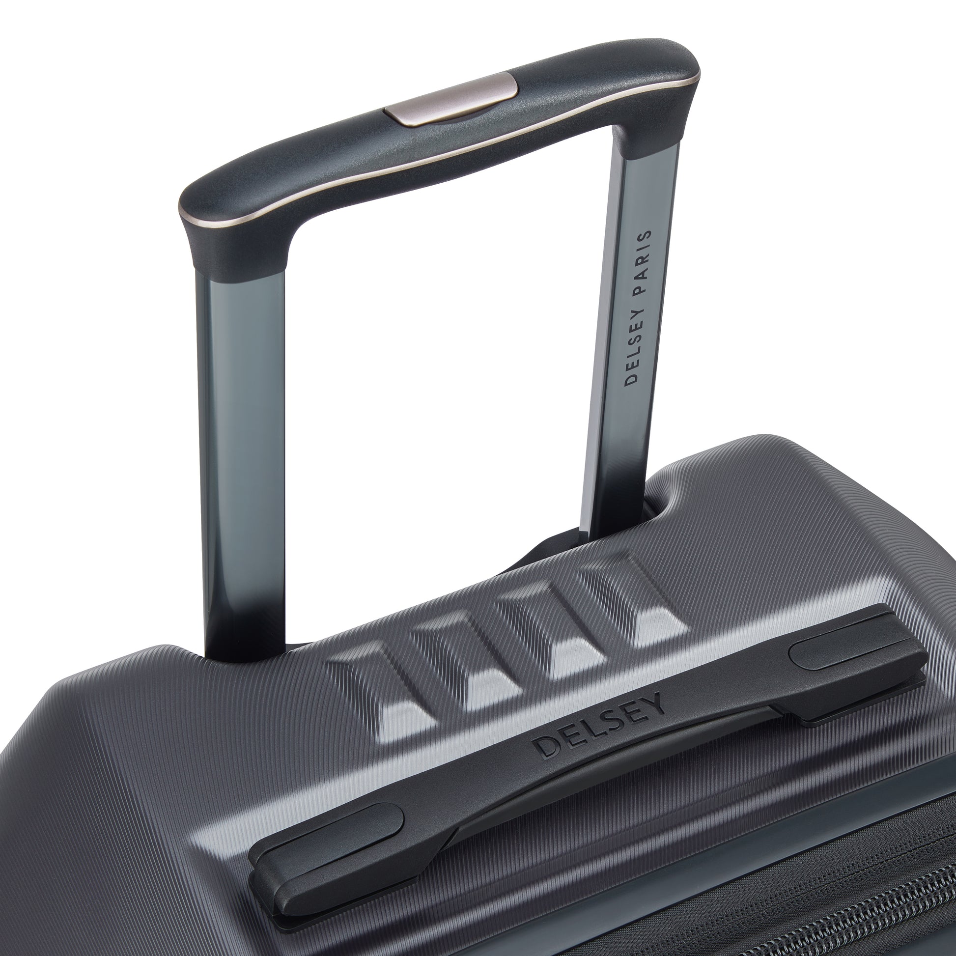 Alça retrátil e resistente de mala rígida cinza escuro com acabamento texturizado, marca DELSEY Paris gravada no puxador e haste telescópica em alumínio.