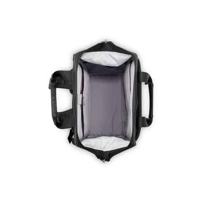 Mochila preta para notebook da DELSEY, com interior espaçoso e design funcional, ideal como acessório resistente para uso diário e viagens.