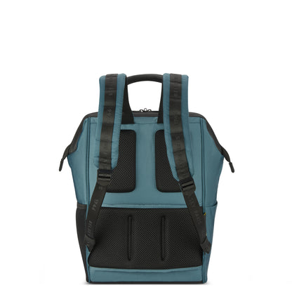 Mochila para notebook na cor verde iguana com alças acolchoadas e painéis traseiros em material respirável, design moderno e funcional da marca DELSEY.